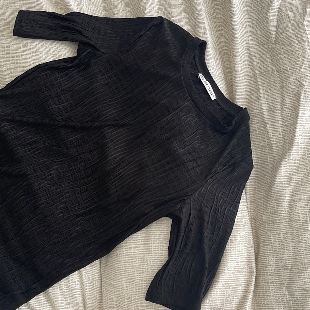 Zara Elegant patterns black top